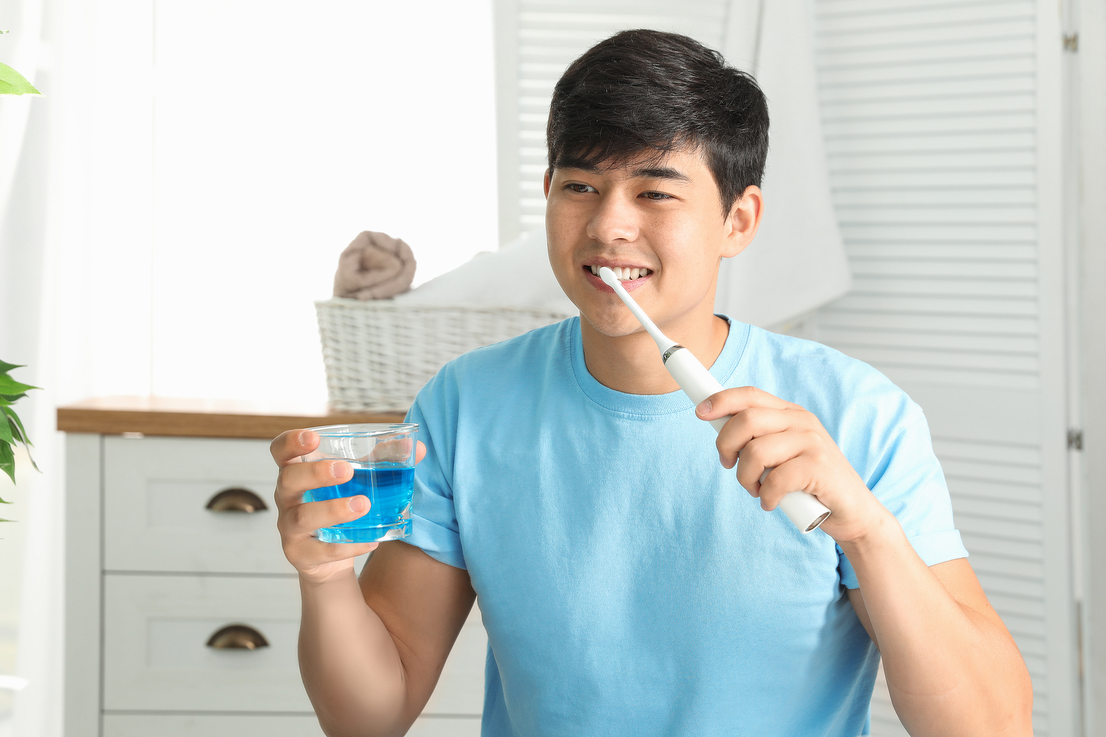 Is Using Mouthwash an Essential Oral Hygiene Routine?